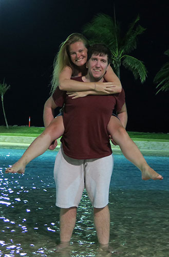 Chris and Debbie in the lagoon at Airlie Beach, Australia in December 2017 - Travelling Blogs